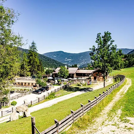 Peakini Farmhaus *