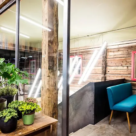 Peakini Farmhaus 农家乐 *